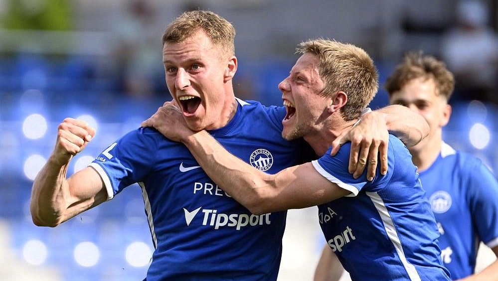 FOTBAL ONLINE: Liberec si mašíruje pro milion, Votroci mají velké manko